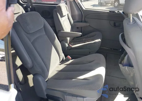 2005 Dodge Grand Caravan Sxt z USA, uszkodzony, nr VIN 2D4GP44L65R518524